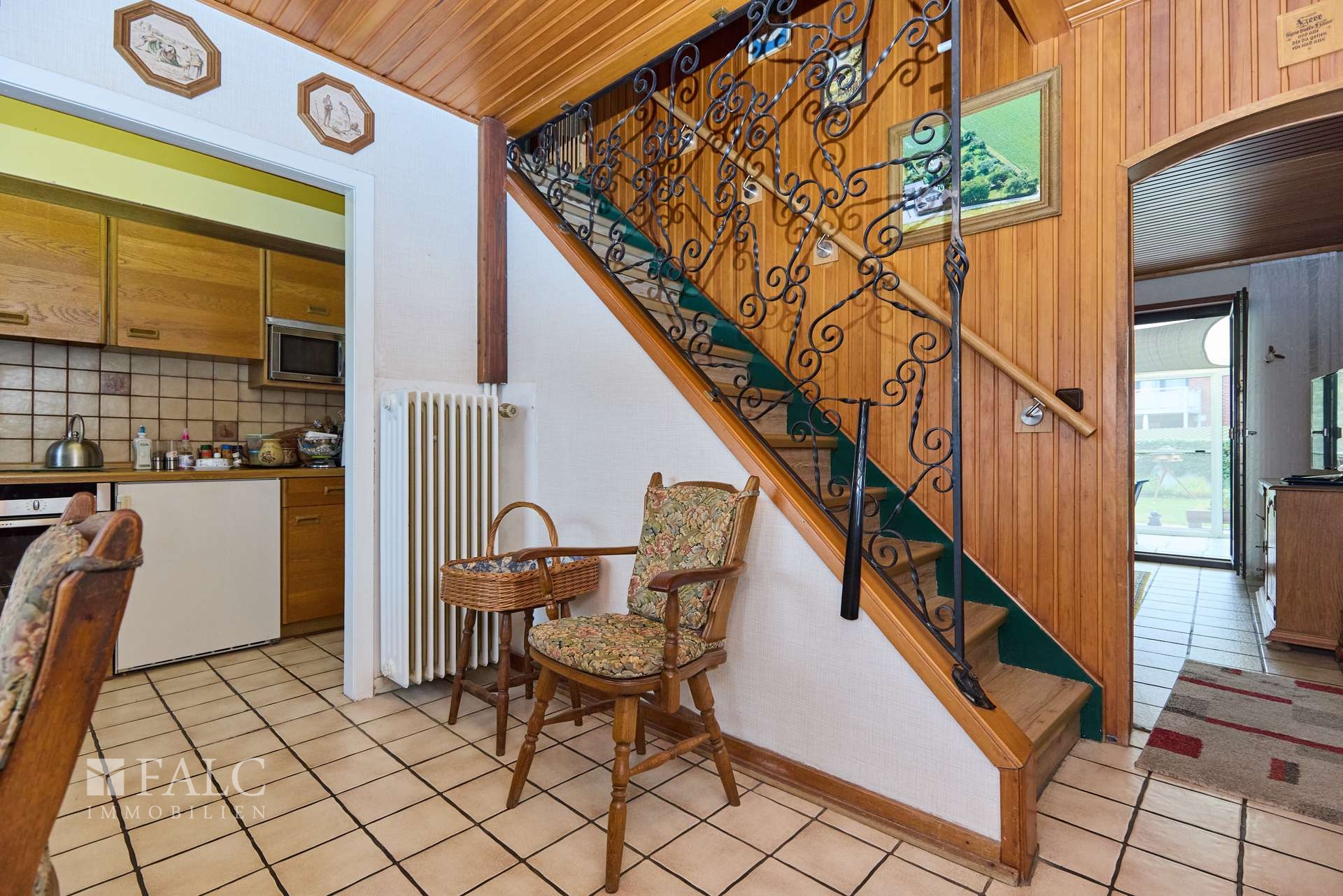 Esszimmer mit Treppe